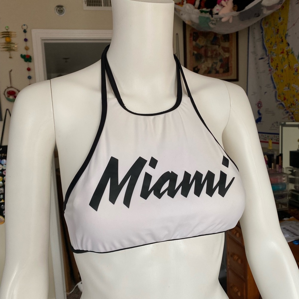 la hearts swim top xs